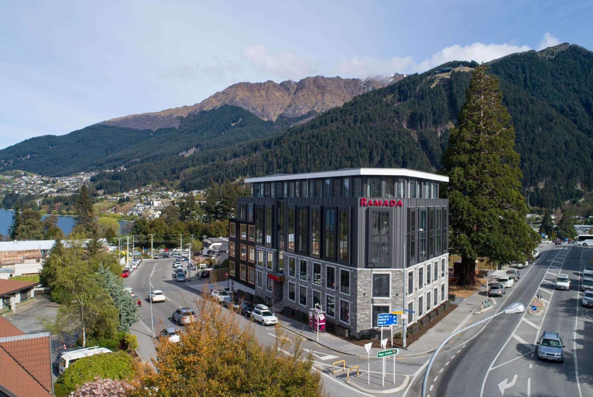 Ramada By Wyndham Queenstown Central Luaran gambar