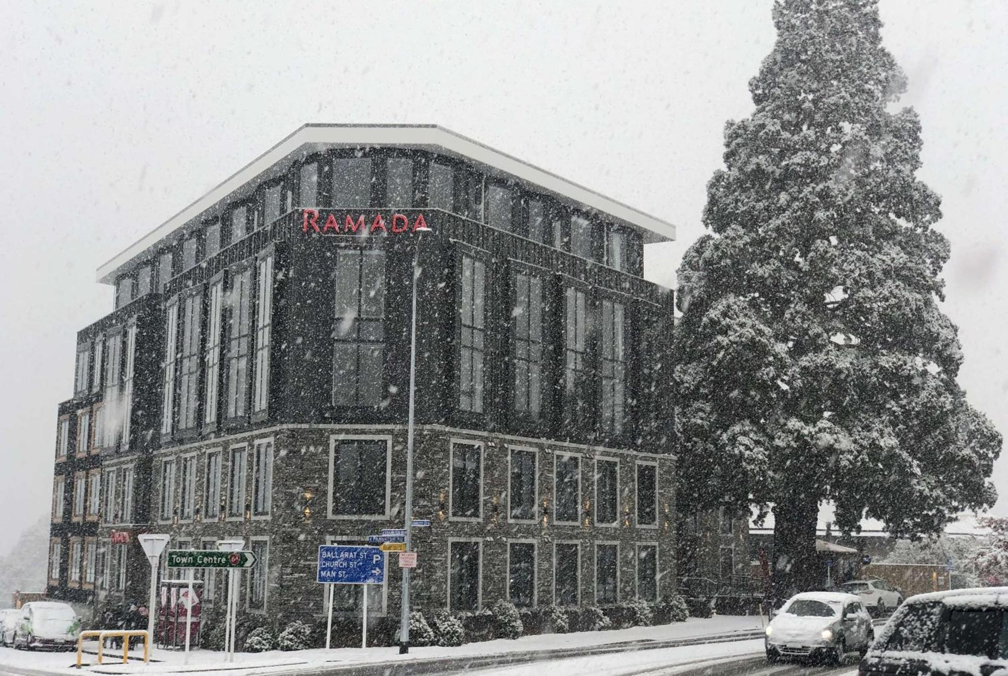 Ramada By Wyndham Queenstown Central Luaran gambar